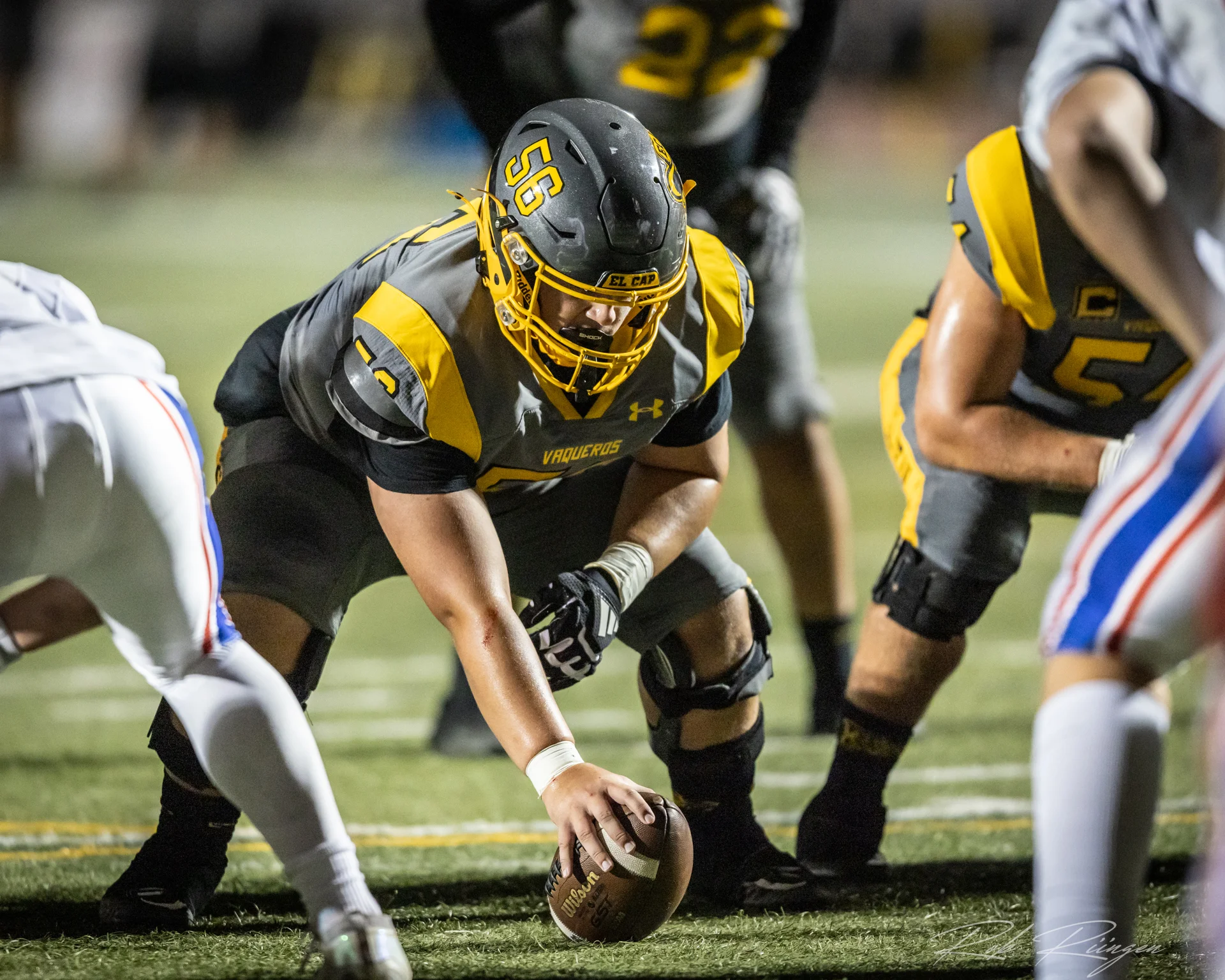 El Cap center ready to snap the ball